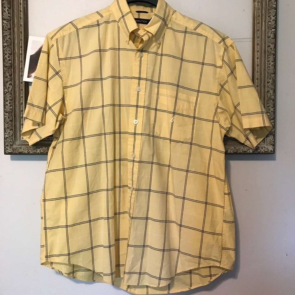 Nautica short sleeve woven button down size large